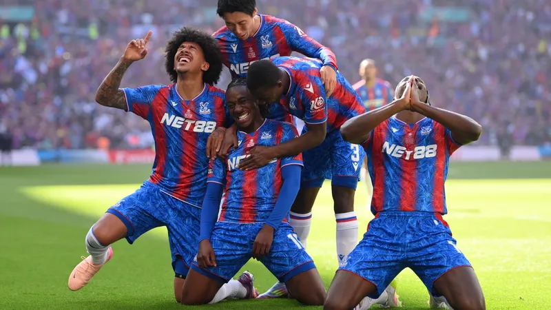 Trận đấu giữa đội bóng Crystal Palace và