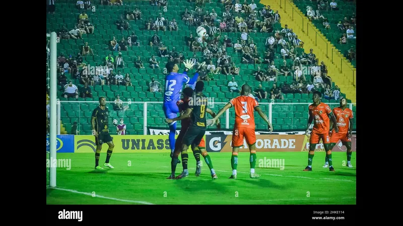 Trận đấu bóng đá giữa đội Santa Catarina